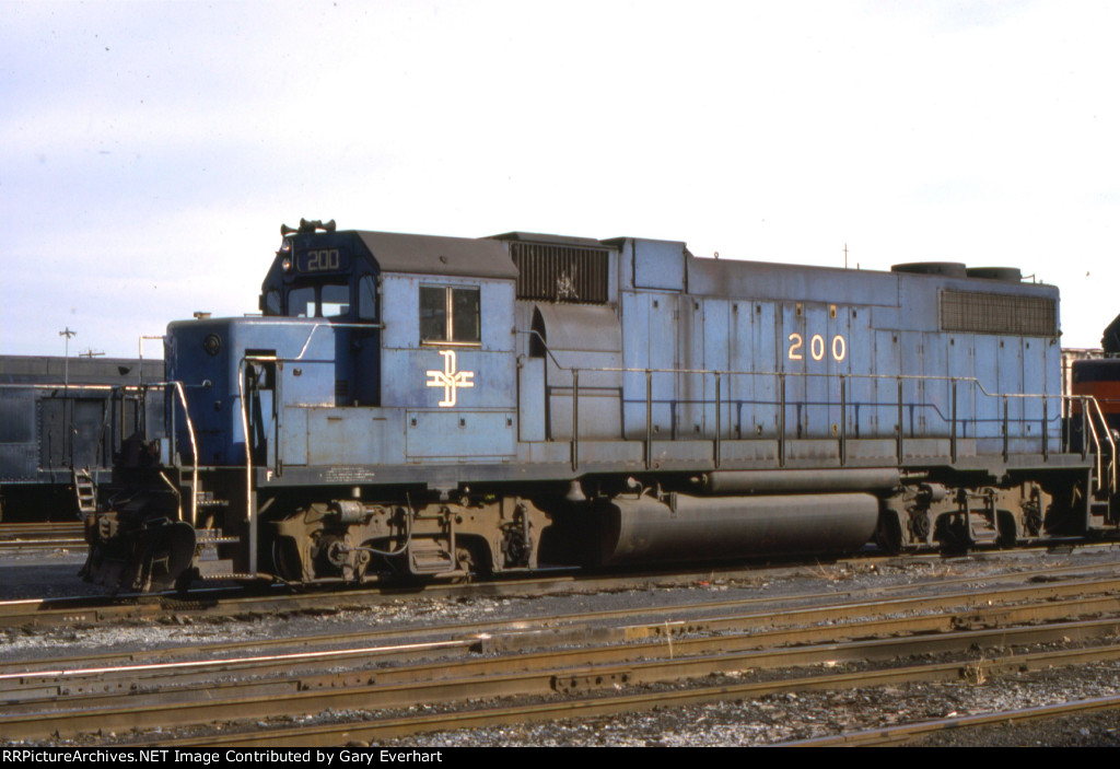 BM GP38-2 #200 - Boston & Maine